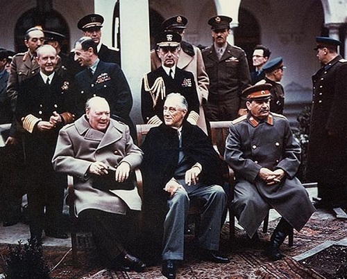 Sommet_de_Yalta_Churchill_Roosevelt_Staline